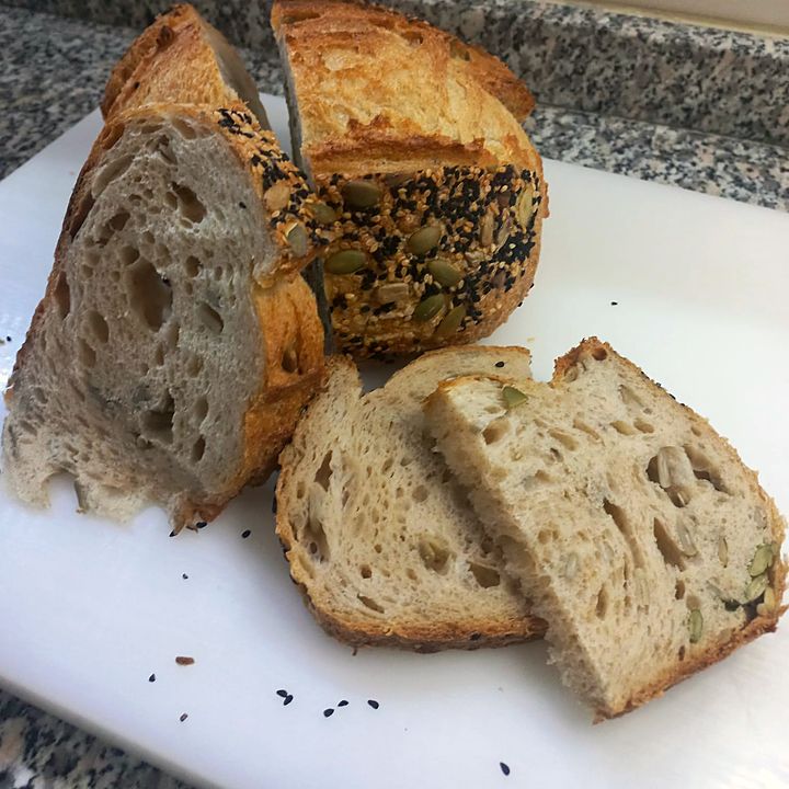 Çekirdekli-Tohumlu ekmeği – kesit