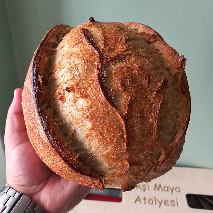 Sade Ekşi Mayalı ekmeği – elde